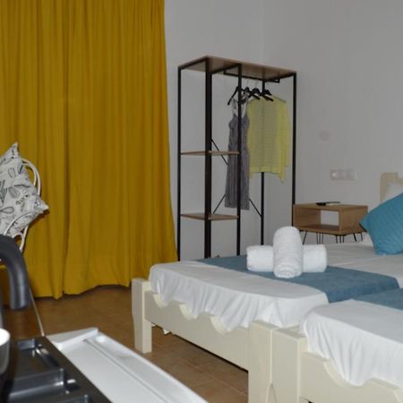 Pansion Katerina Hotel สเกียธอสทาวน์ ภายนอก รูปภาพ